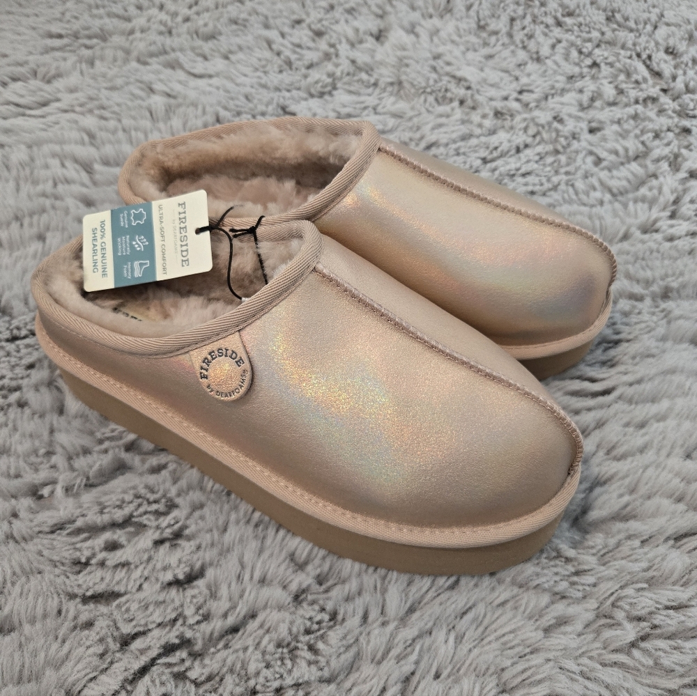 Women's Fireside by Dearfoams Queenstown Platform Genuine Shearling Clog